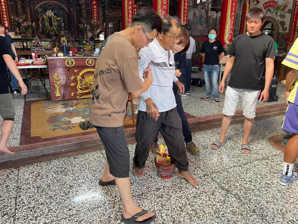 LINE_ALBUM_324 台西牛厝安南宮舉行新春補財庫聖事_240708_8